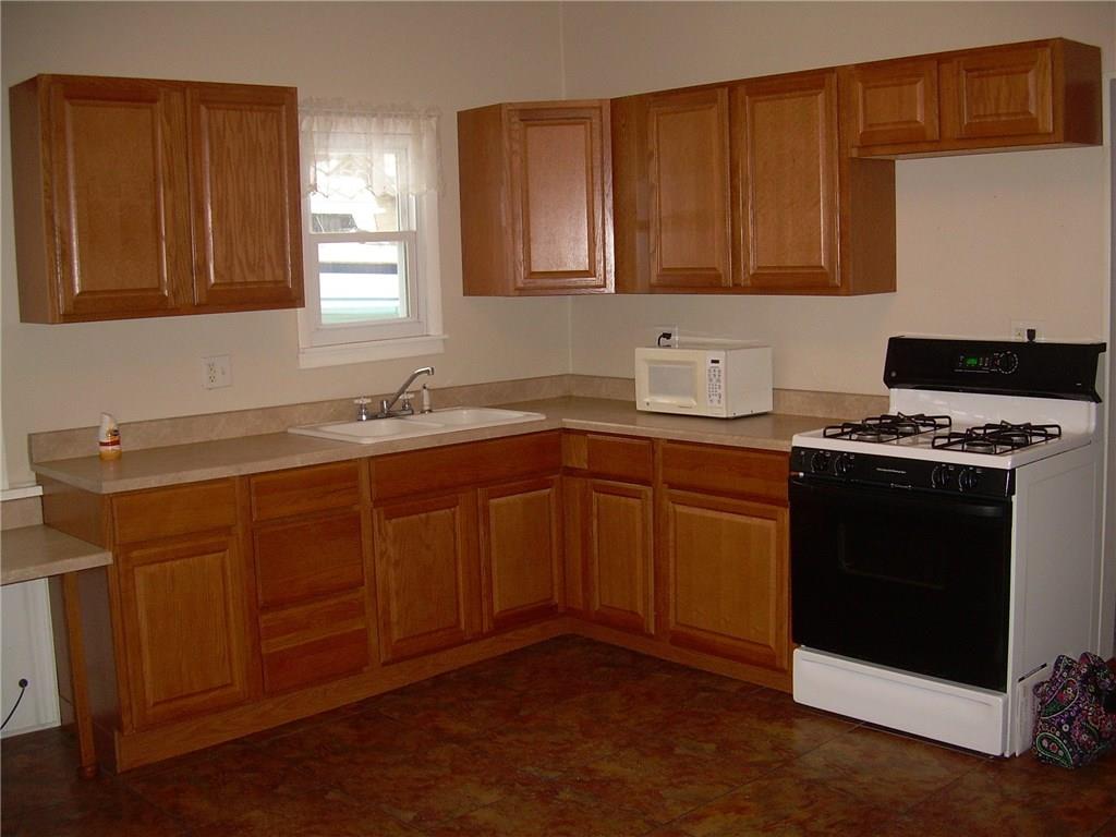 2450 Eastbrook Road New Castle, PA 16105 - Photo 3 of 13 Kitchen