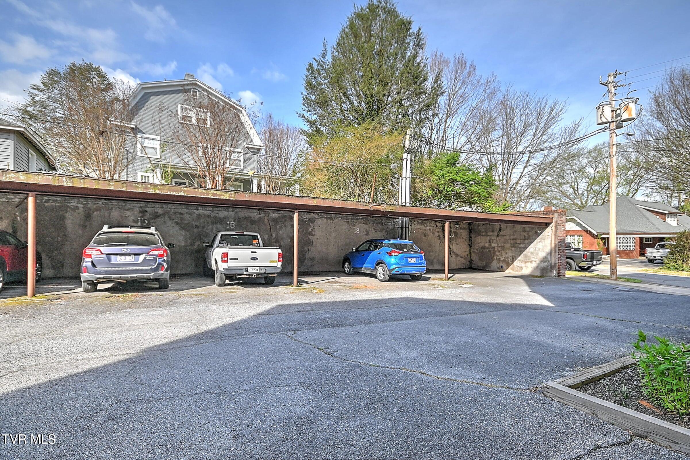 701 West Locust Street, Unit 17 Johnson City, TN 37604 - Photo 12 of 32 pic 14