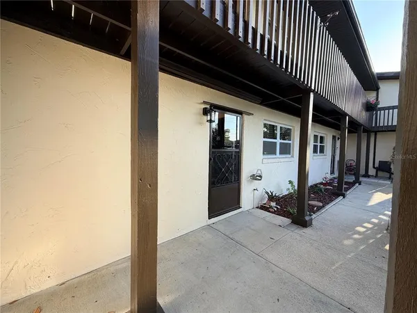 $1,395 | 900 Ave Z Southeast, Unit C2, Winter Haven, FL 33880