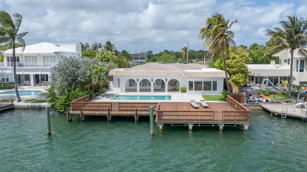 $35,000 | 1690 Daytonia Road, Miami Beach, FL 33141