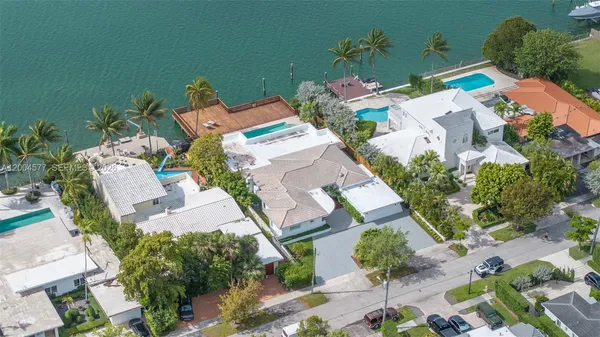 $35,000 | 1690 Daytonia Road, Miami Beach, FL 33141