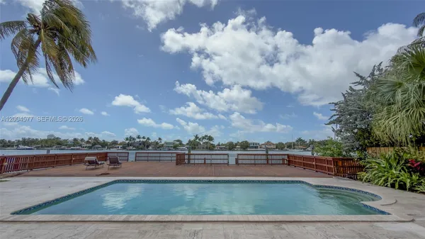 $35,000 | 1690 Daytonia Road, Miami Beach, FL 33141