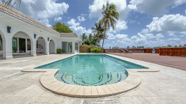 $35,000 | 1690 Daytonia Road, Miami Beach, FL 33141