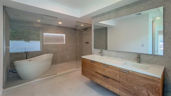 $35,000 | 1690 Daytonia Road, Miami Beach, FL 33141