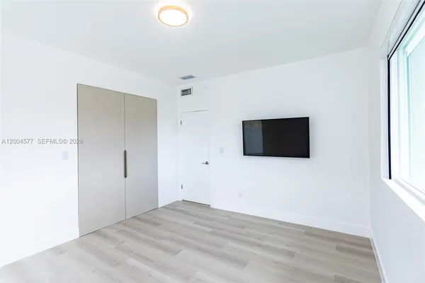 $35,000 | 1690 Daytonia Road, Miami Beach, FL 33141