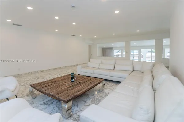 $35,000 | 1690 Daytonia Road, Miami Beach, FL 33141