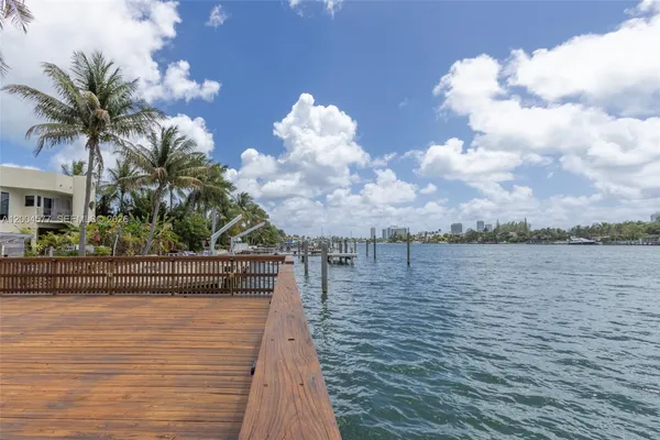 $35,000 | 1690 Daytonia Road, Miami Beach, FL 33141