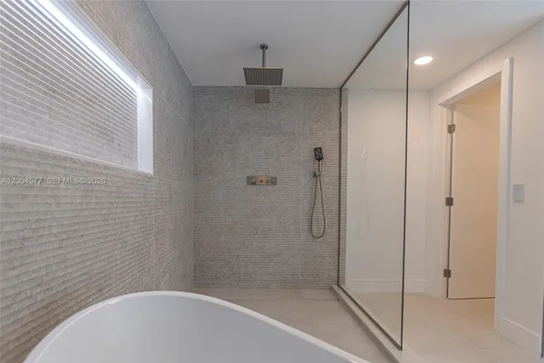 $35,000 | 1690 Daytonia Road, Miami Beach, FL 33141