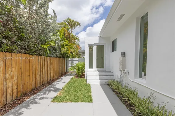 $35,000 | 1690 Daytonia Road, Miami Beach, FL 33141