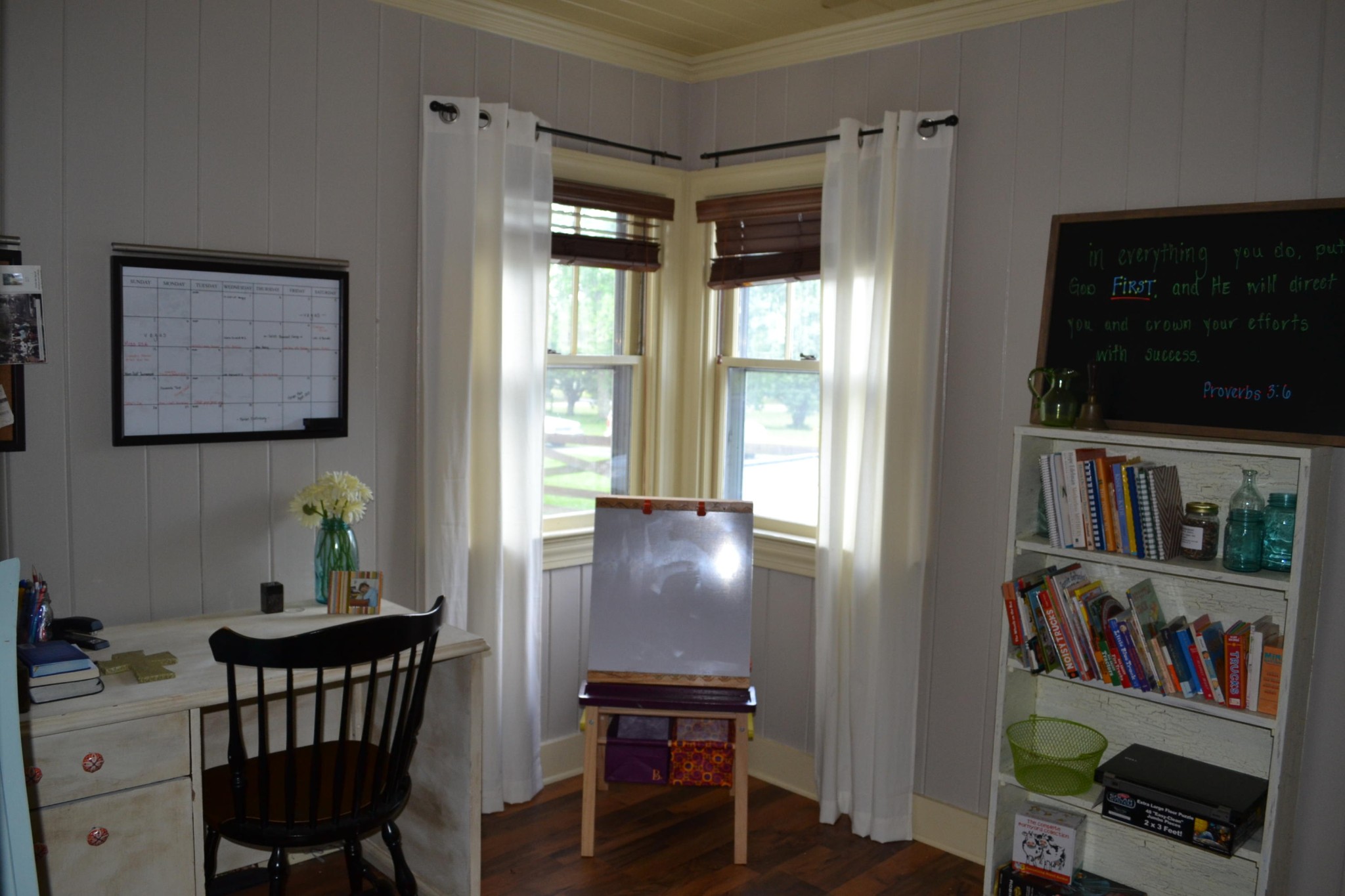 2306 Deep Draw Road Crossville, TN 38555 - Photo 23 of 40 a view of a livingroom with furniture