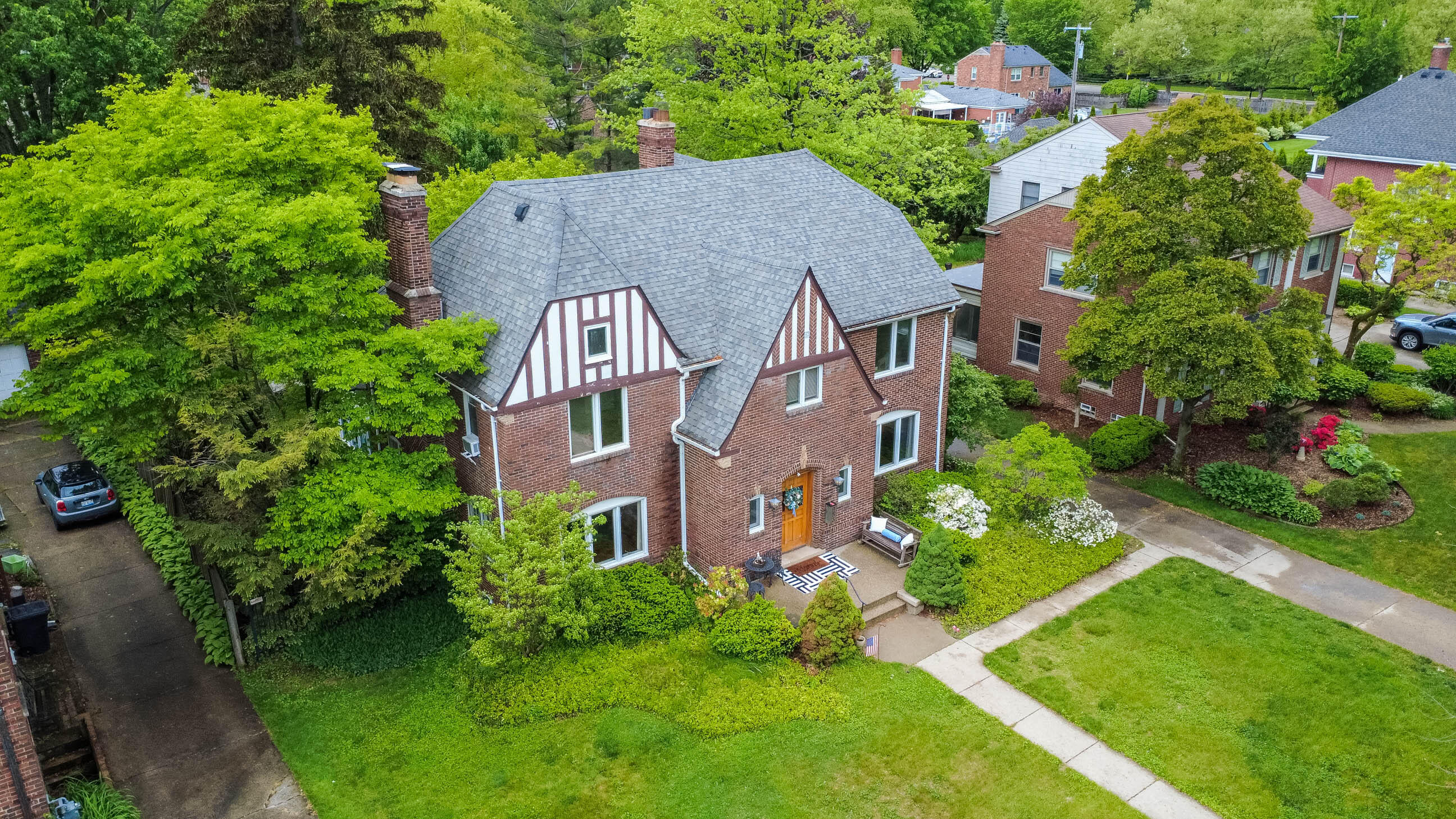 953 Berkshire Road Grosse Pointe, MI 48230 - Photo 54 of 60 zdrone (1)
