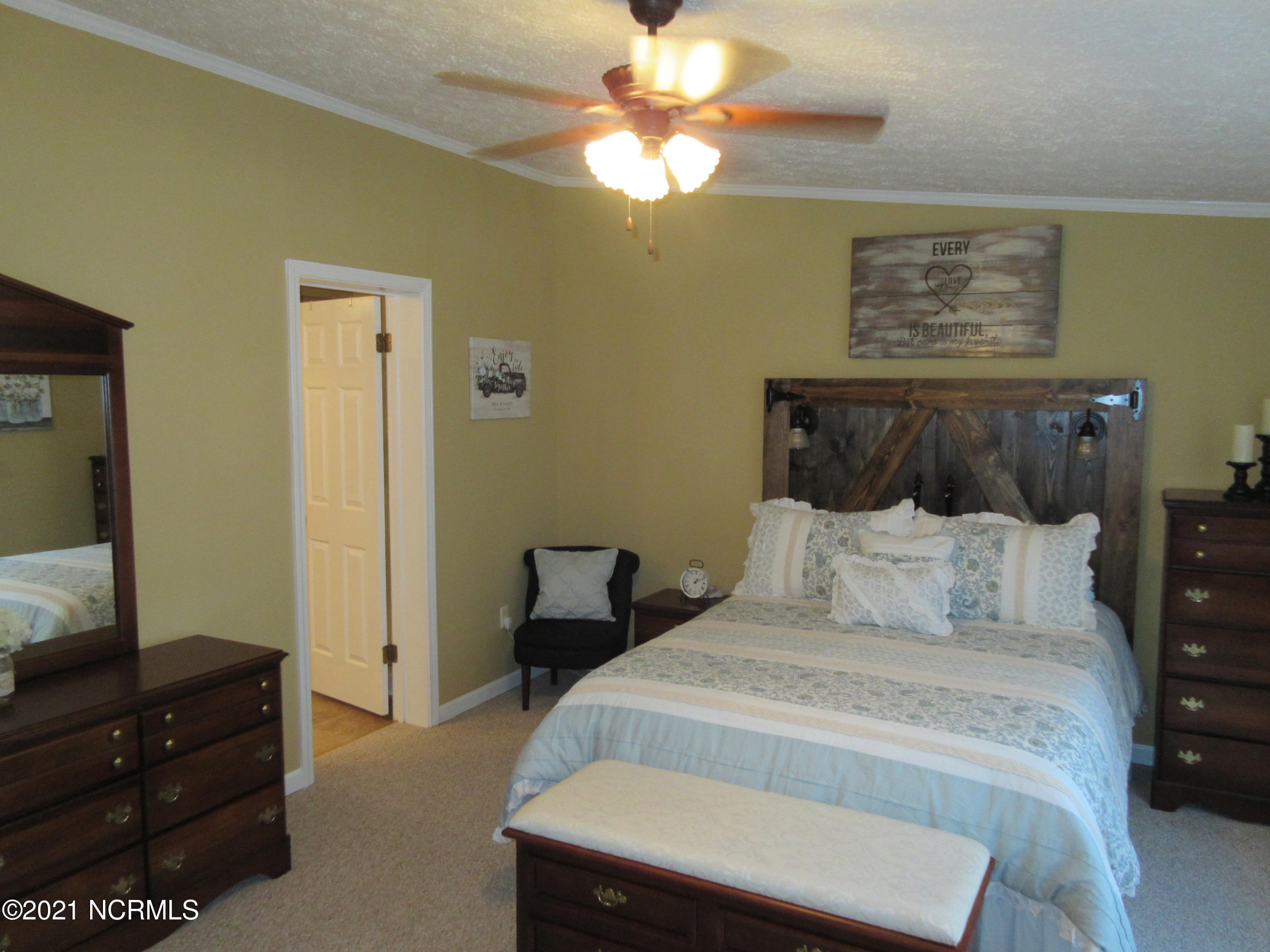 136 Waller Farm Road Kinston, NC 28504 - Photo 9 of 27 IMG_1948