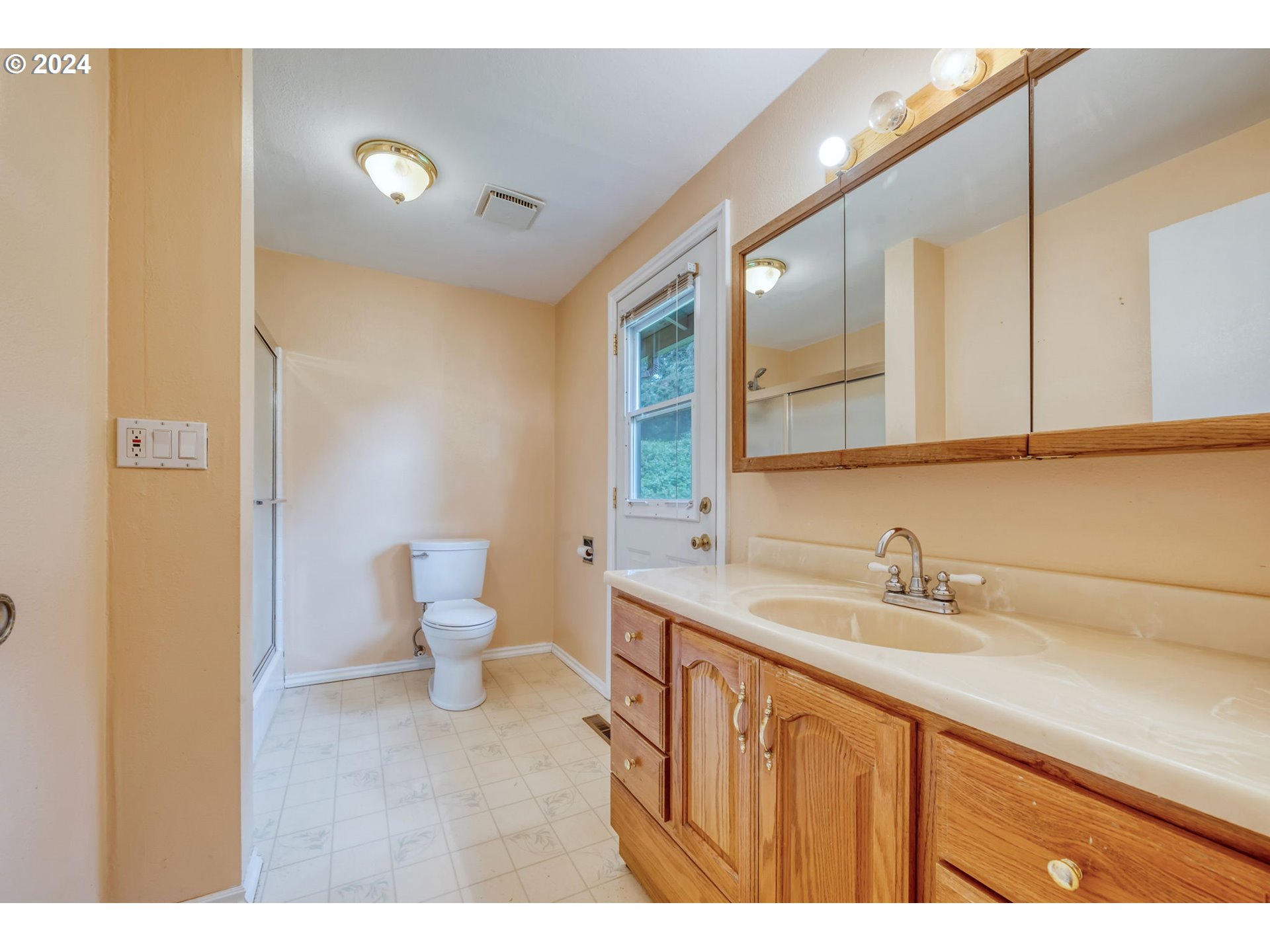 25745 Hall Road Junction City, OR 97448 - Photo 15 of 38 Gallery Image 15