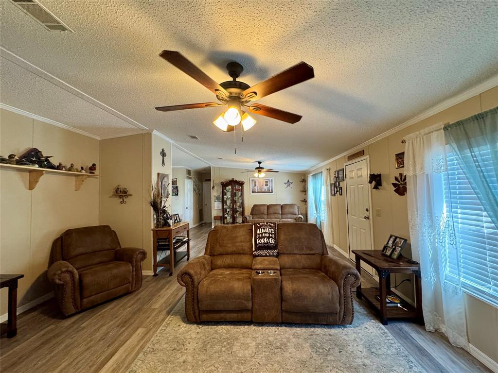 19580 Northwest 80th Drive Okeechobee, FL 34972 - Photo 24 of 34 a living room with furniture