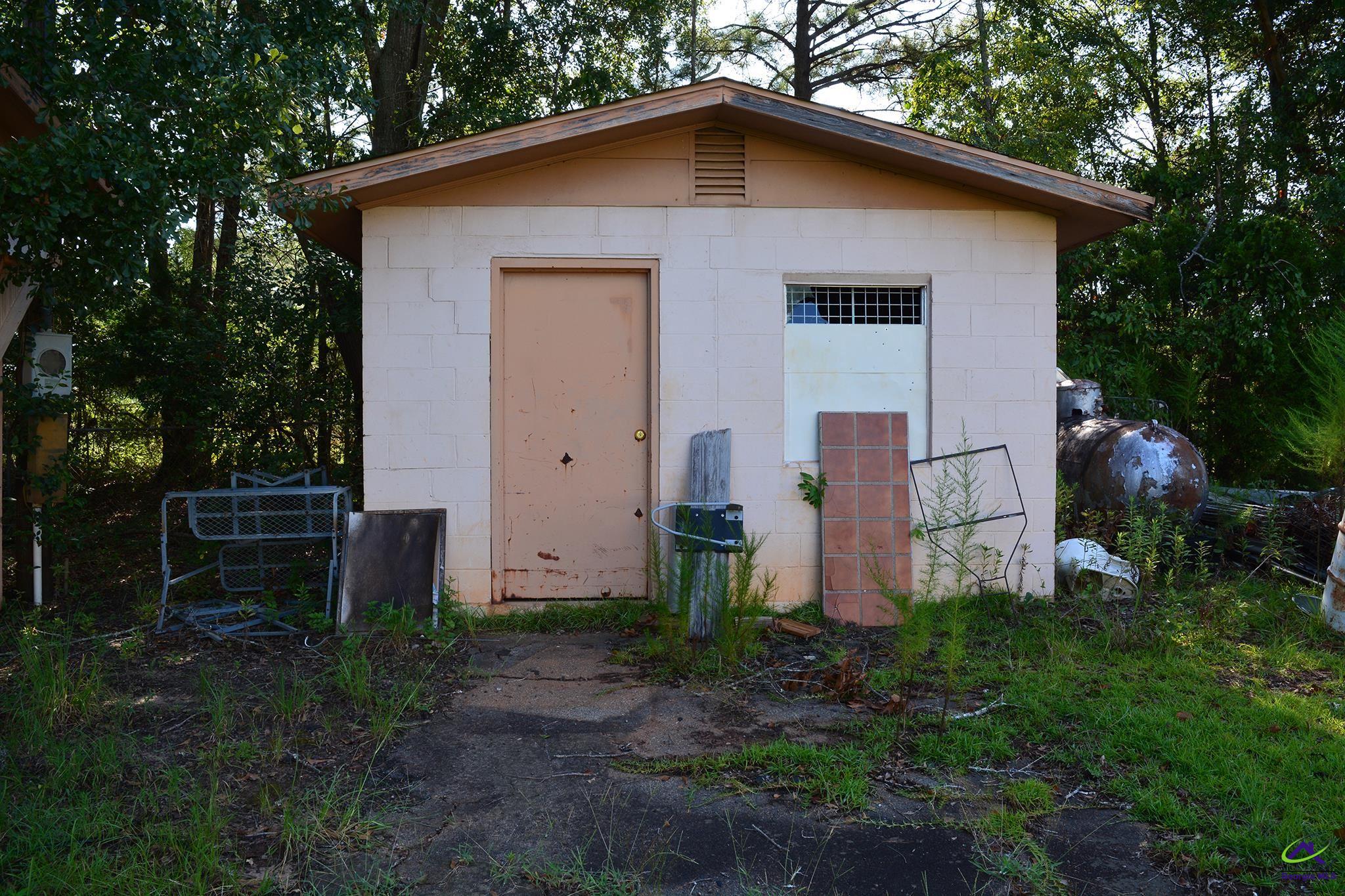 118 Thunder Road Hawkinsville, GA 31036 - Photo 14 of 56 Gallery Image 14