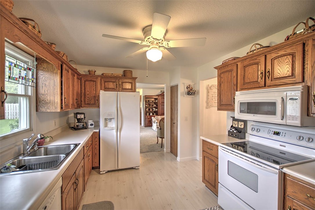 8165 Burgett Drive Decatur, IL 62521 - Photo 10 of 29