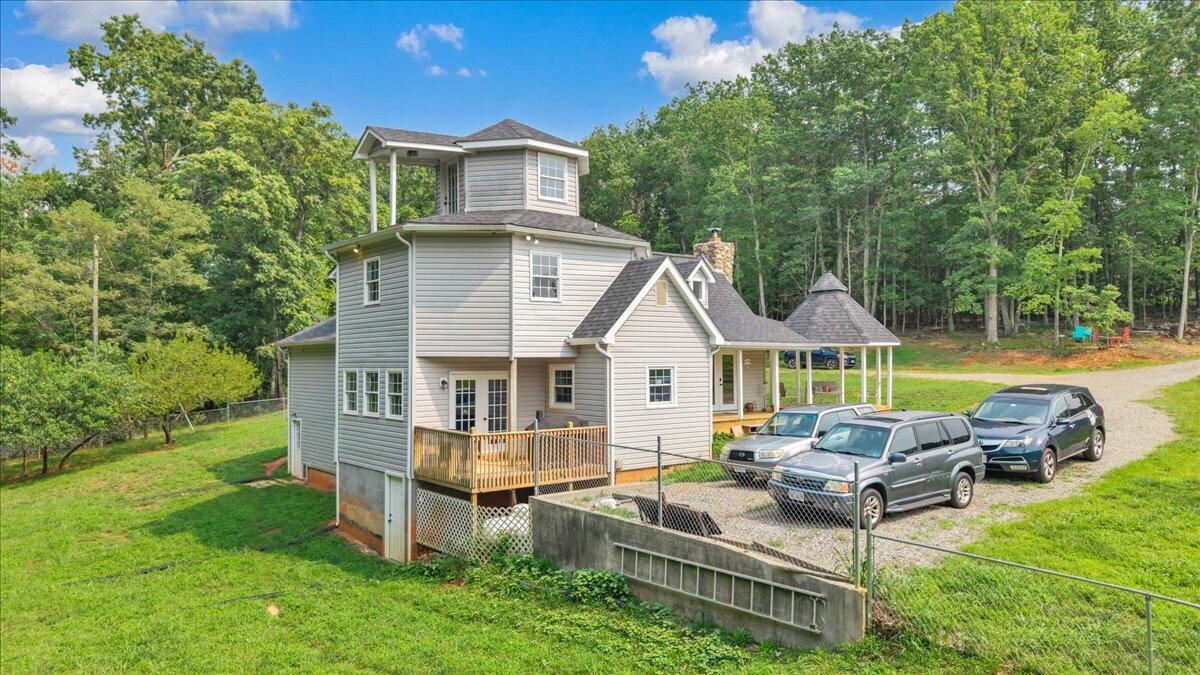 2154 Diamond Hill Road Moneta, VA 24121 - Photo 56 of 62 56-DJI_20260727165534_0006_D