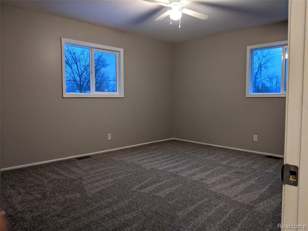 4051 Hunter Road Flint, MI 48504 - Photo 22 of 37