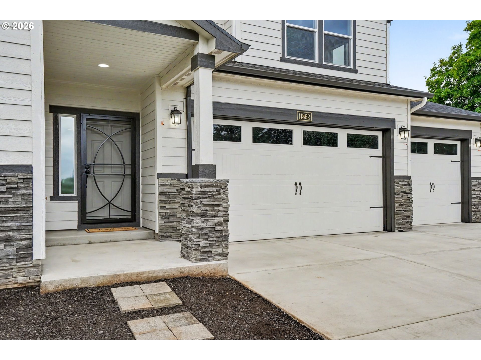 11862 Steinkamp Road Southeast Aumsville, OR 97325 - Photo 11 of 48 a view of house and front door