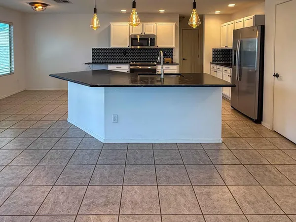 $3,100 | 3103 West Zachary Drive, Phoenix, AZ 85027