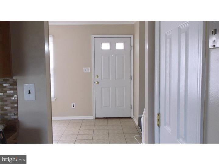 28 Farmhouse Road Sicklerville, NJ 08081 - Photo 3 of 11