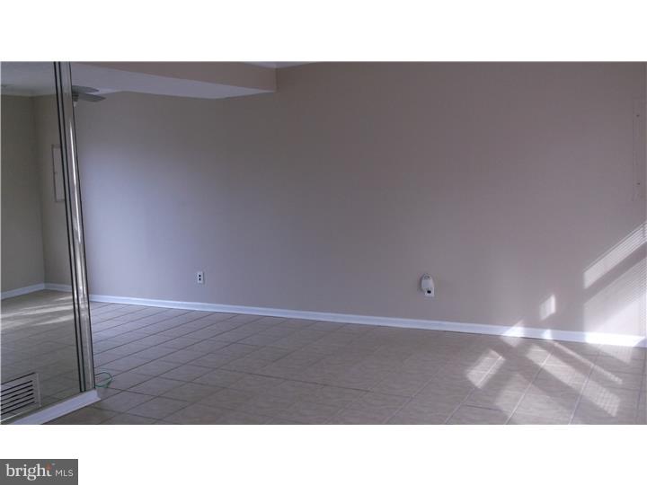 28 Farmhouse Road Sicklerville, NJ 08081 - Photo 5 of 11