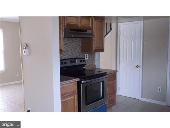 28 Farmhouse Road Sicklerville, NJ 08081 - Photo 7 of 11