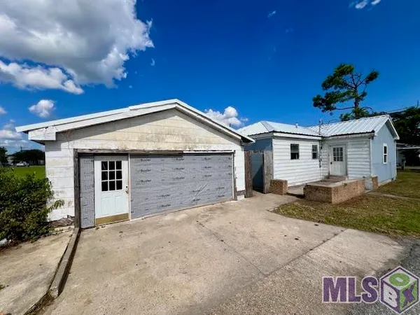 $49,000 | 122 West 11th Street, Larose, LA 70373