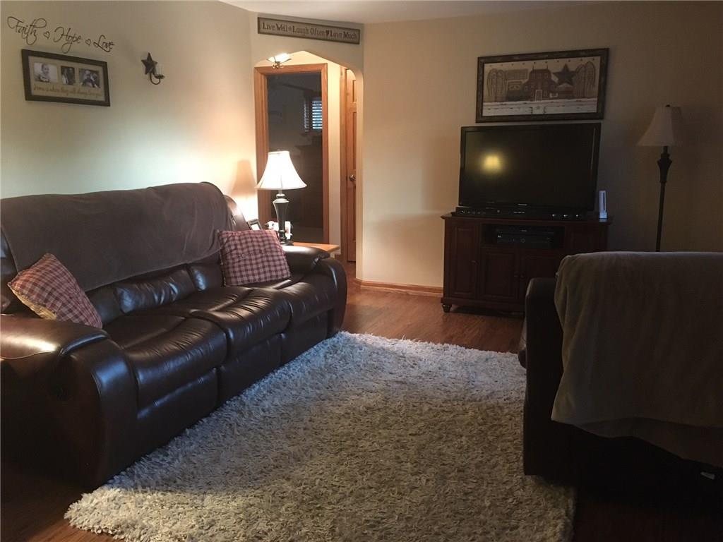 422 Lincoln Hall Road Elizabeth, PA 15037 - Photo 2 of 20 Gallery Image 2