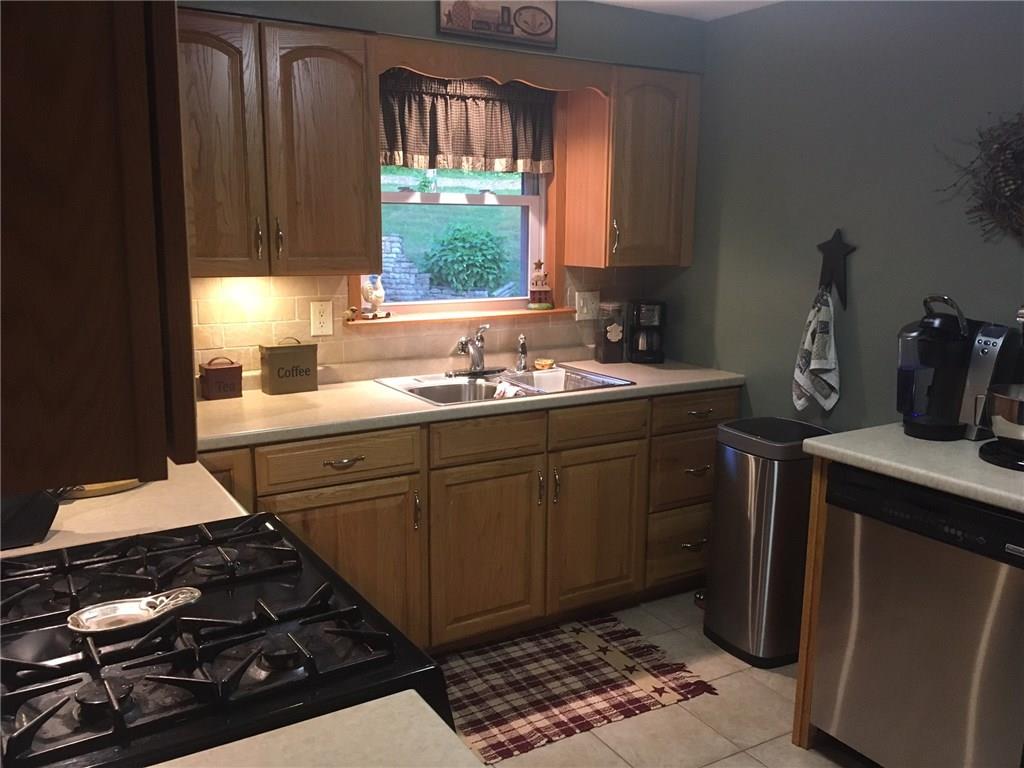 422 Lincoln Hall Road Elizabeth, PA 15037 - Photo 7 of 20 Gallery Image 7