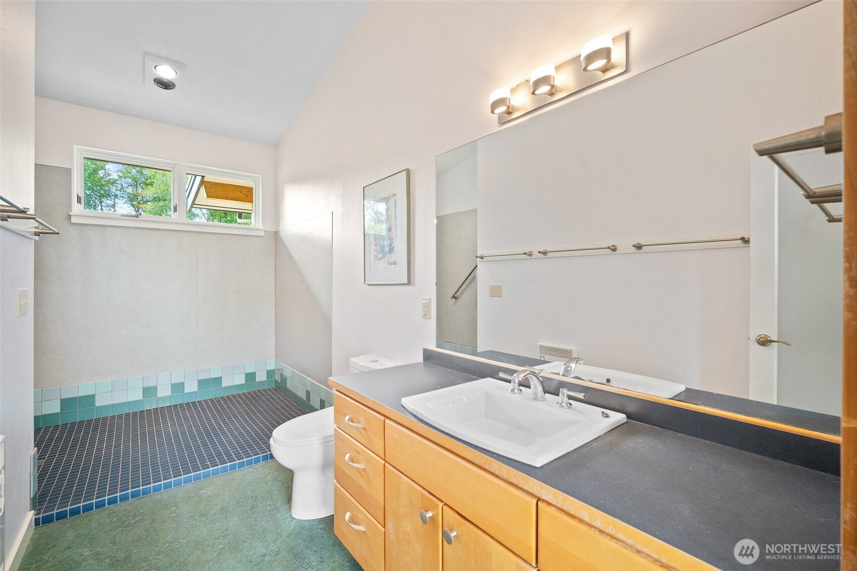 4860 Mission Road Bellingham, WA 98226 - Photo 24 of 40 Gallery Image 24