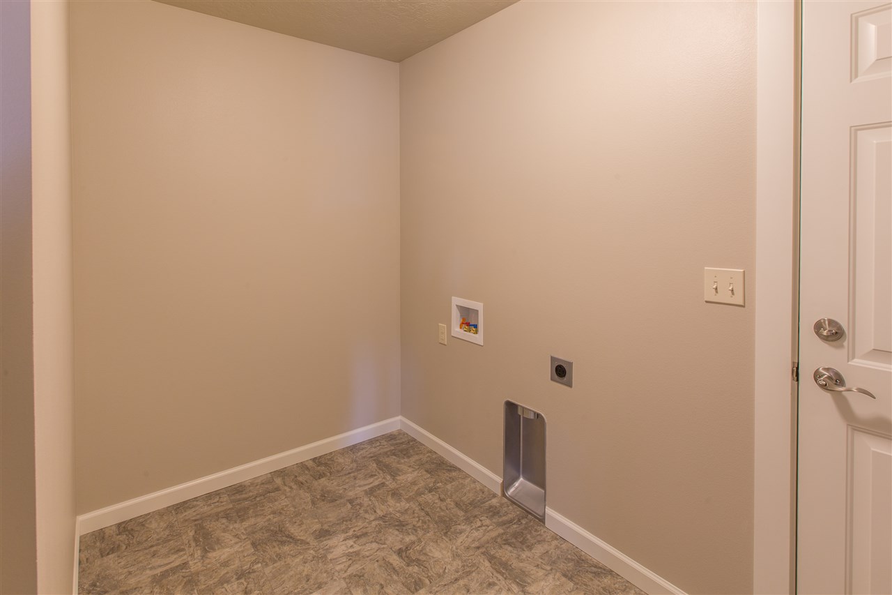 5402 North Radium Lane Spokane, WA 99217 - Photo 13 of 20
