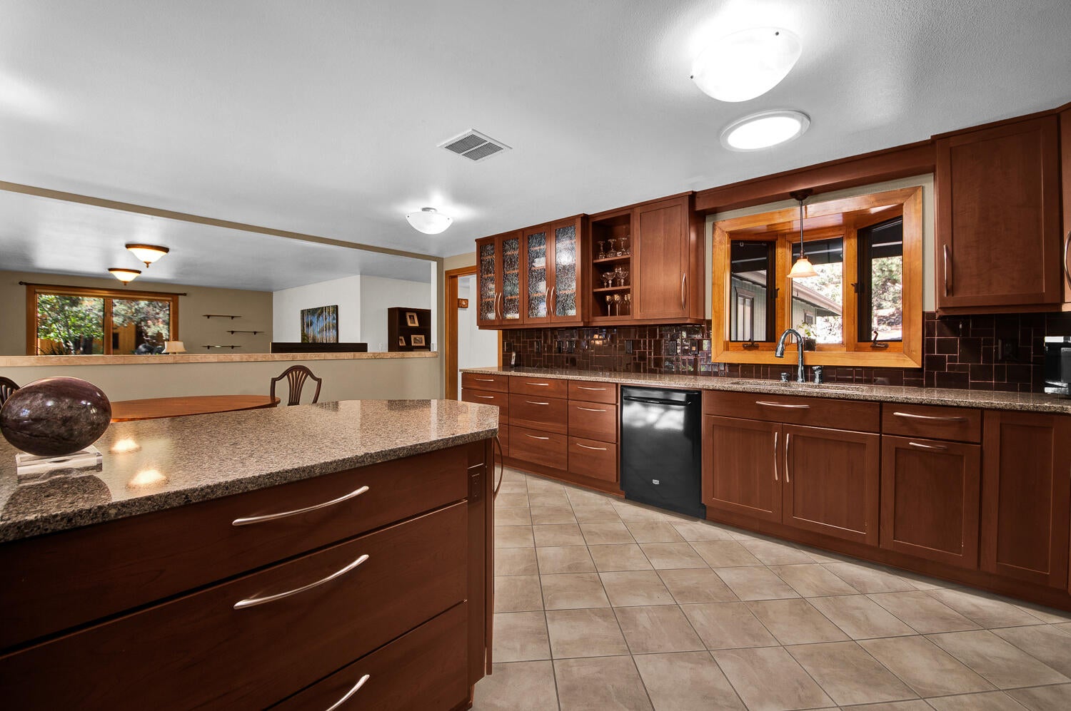 3926 Northwest Lower Village Road Bend, OR 97703 - Photo 7 of 30 6