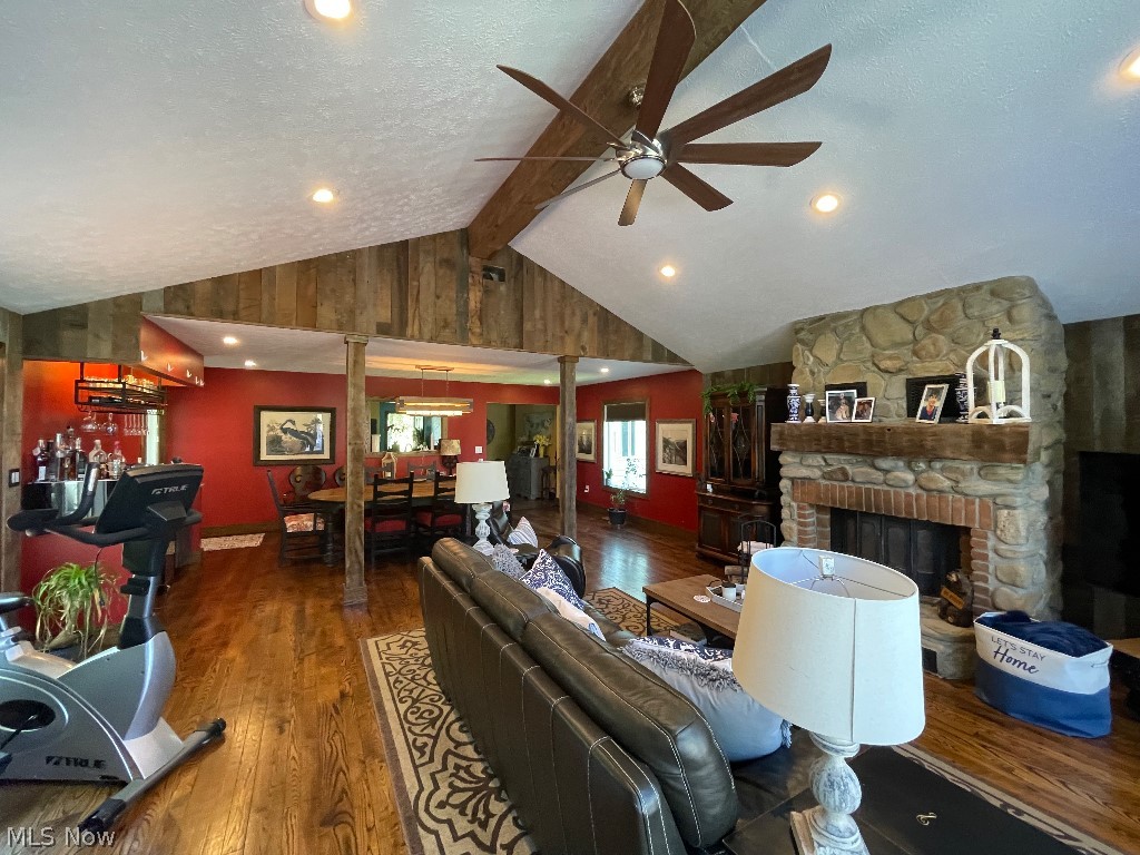 17813 Snyder Road Chagrin Falls, OH 44023 - Photo 3 of 25