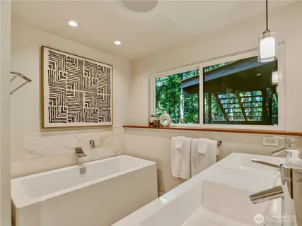 $1,349,000 | 17128 2nd Avenue Southwest, Normandy Park, WA 98166