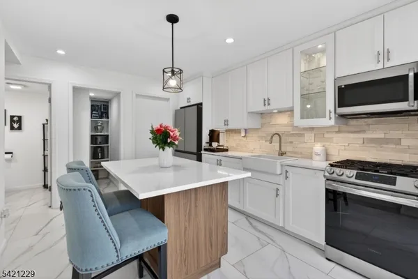 $549,000 | 66 Kingsberry Drive, Unit 66, Somerset, NJ 08873