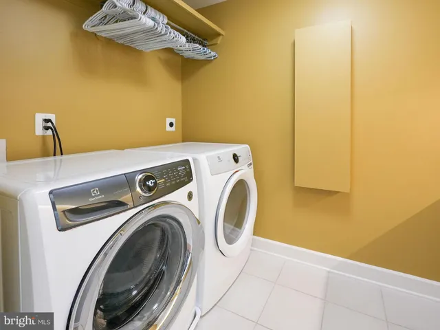 a view of a backyard with a barn