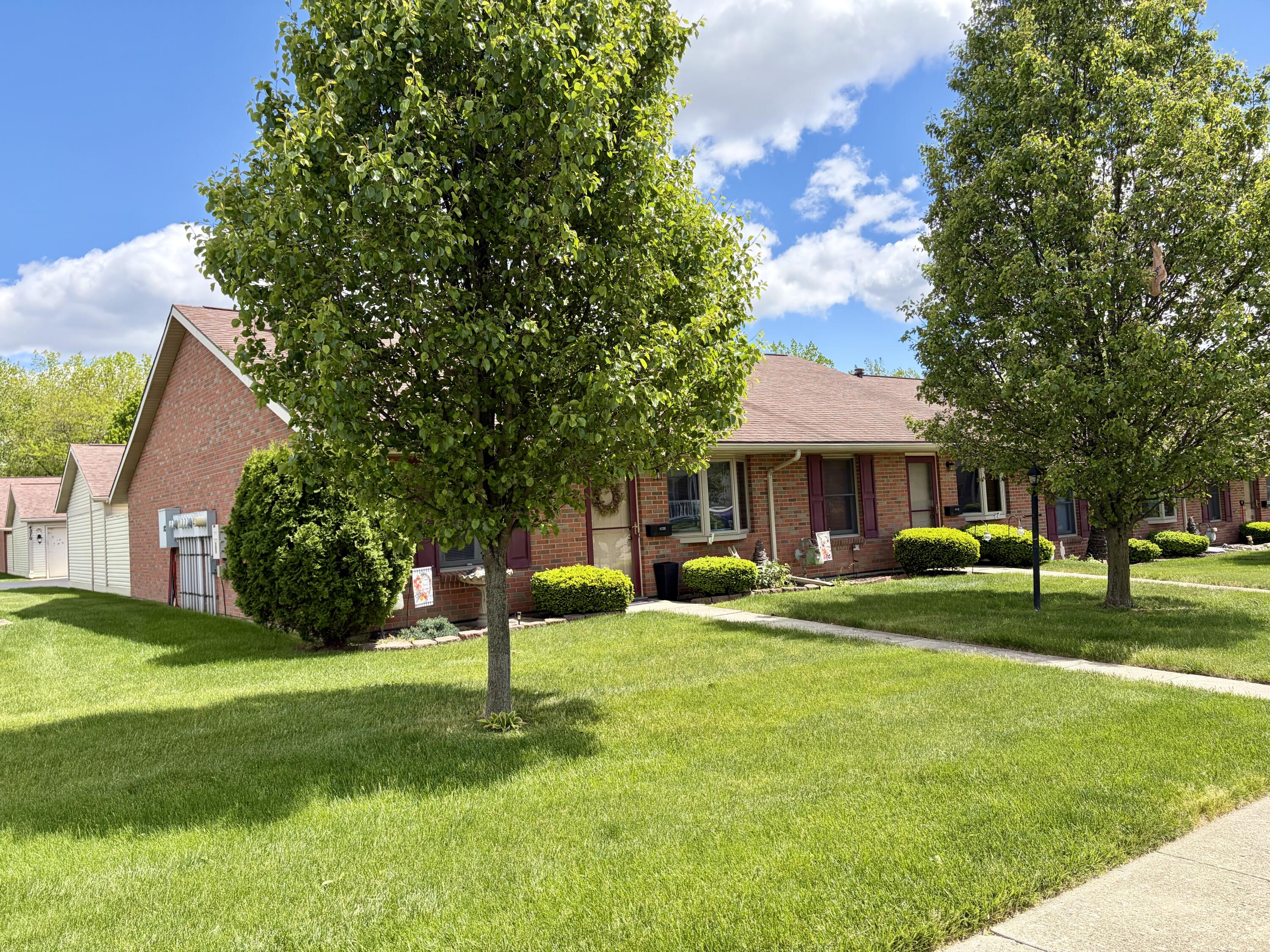 4250 Midfield Street Springfield, OH 45503 - Photo 3 of 25