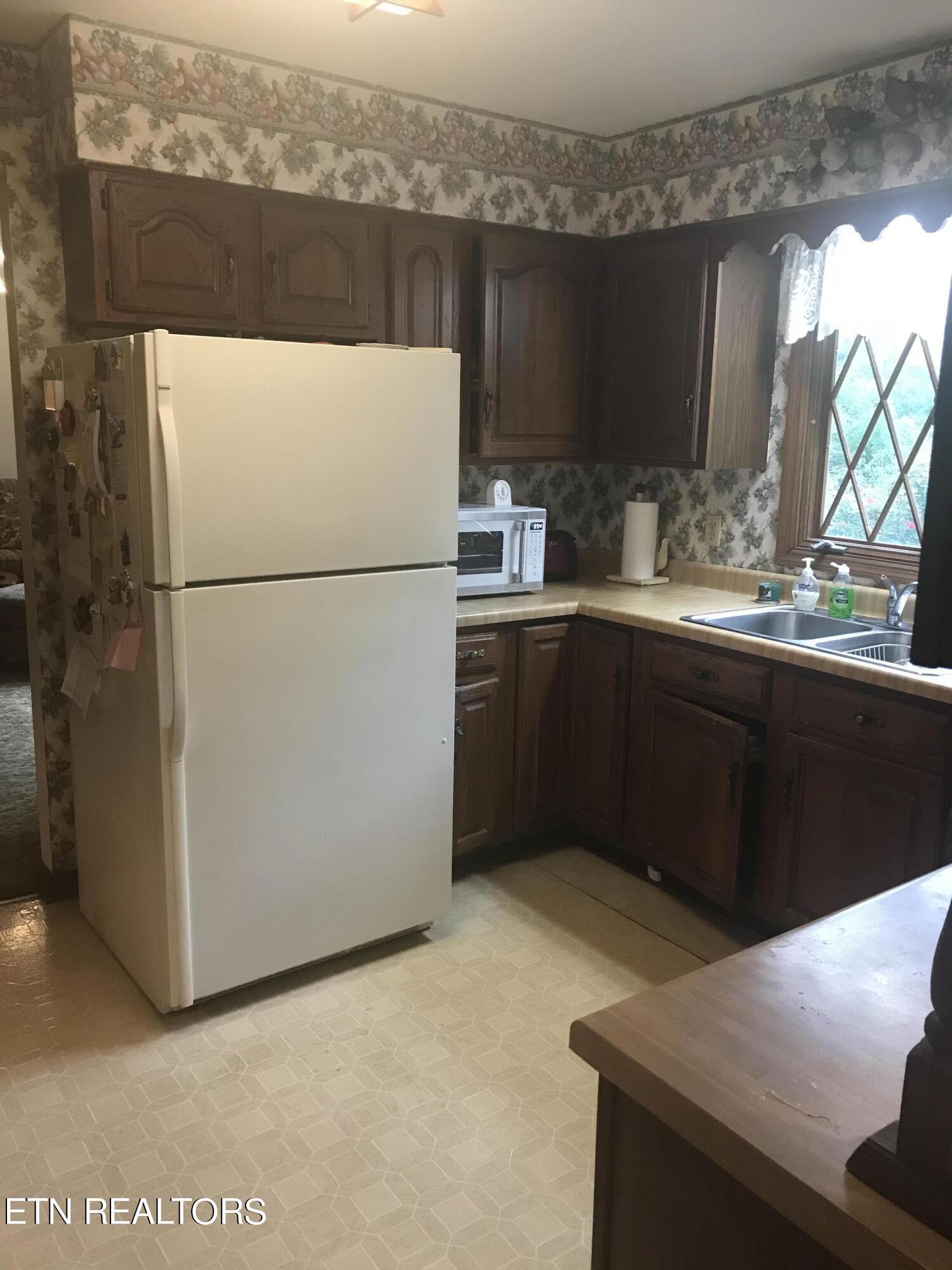 763 Evergreen Road Flat Lick, KY 40935 - Photo 9 of 30 Kitchen (2)