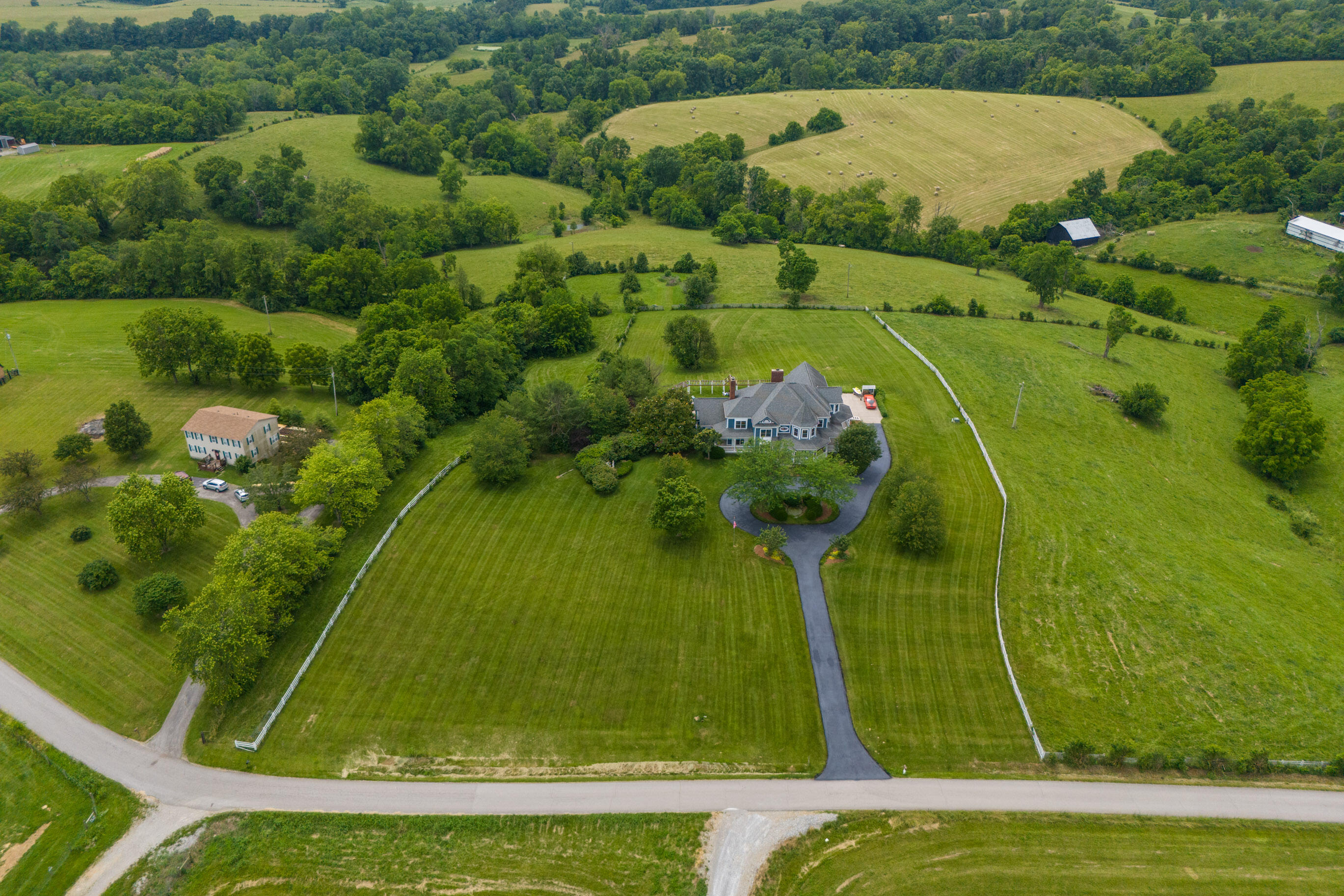 6237 Bybee Road Winchester, KY 40391 - Photo 87 of 92 20250613-6237-Bybee-Rd-drone-fh-020_web