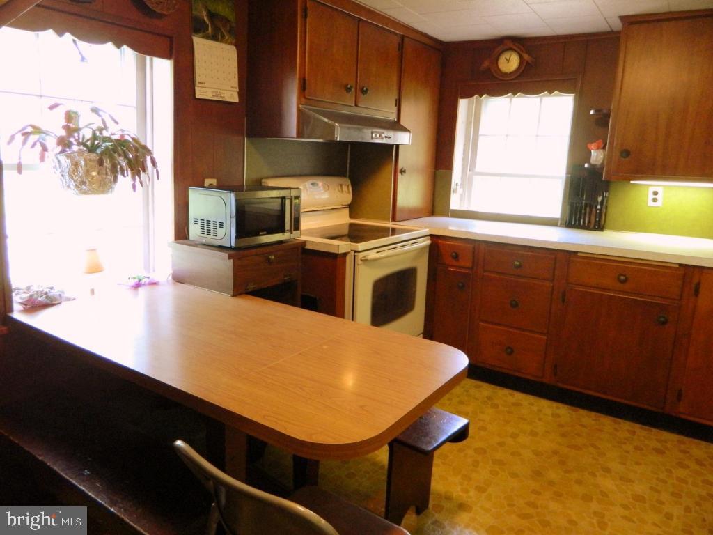 1021 Pine Hill Road Lititz, PA 17543 - Photo 21 of 61