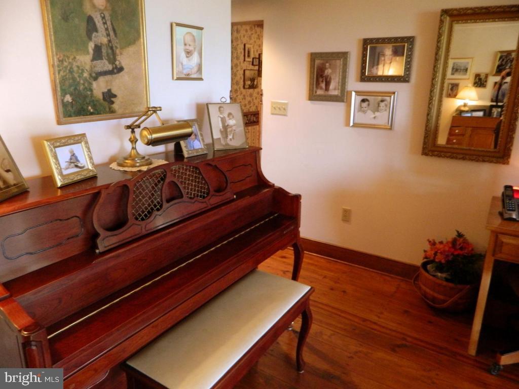 1021 Pine Hill Road Lititz, PA 17543 - Photo 23 of 61