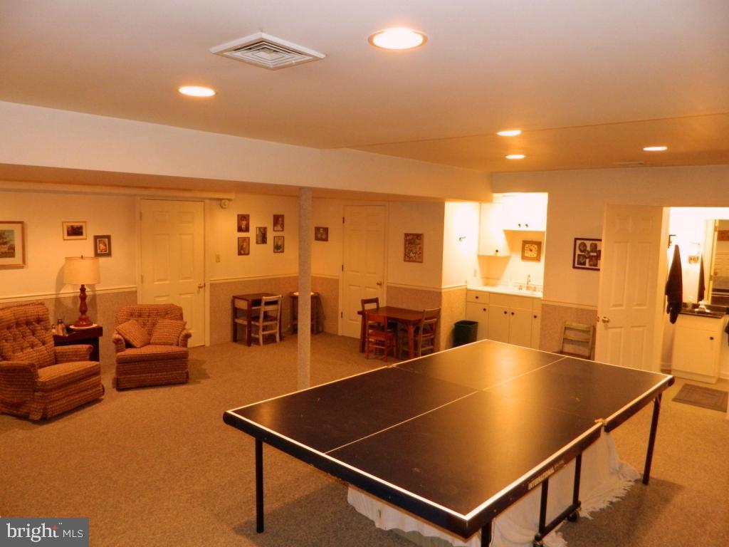 1021 Pine Hill Road Lititz, PA 17543 - Photo 33 of 61