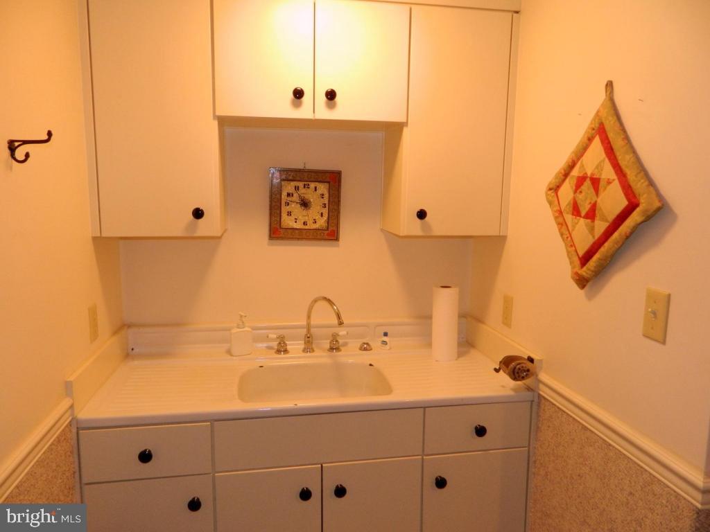 1021 Pine Hill Road Lititz, PA 17543 - Photo 34 of 61