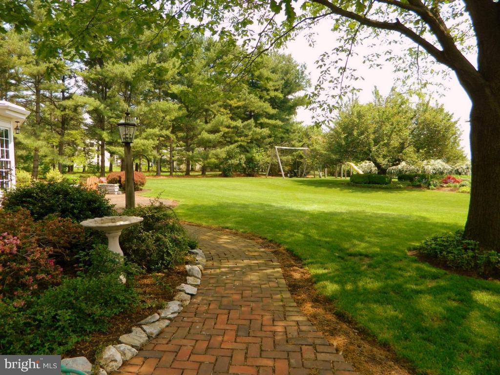1021 Pine Hill Road Lititz, PA 17543 - Photo 43 of 61