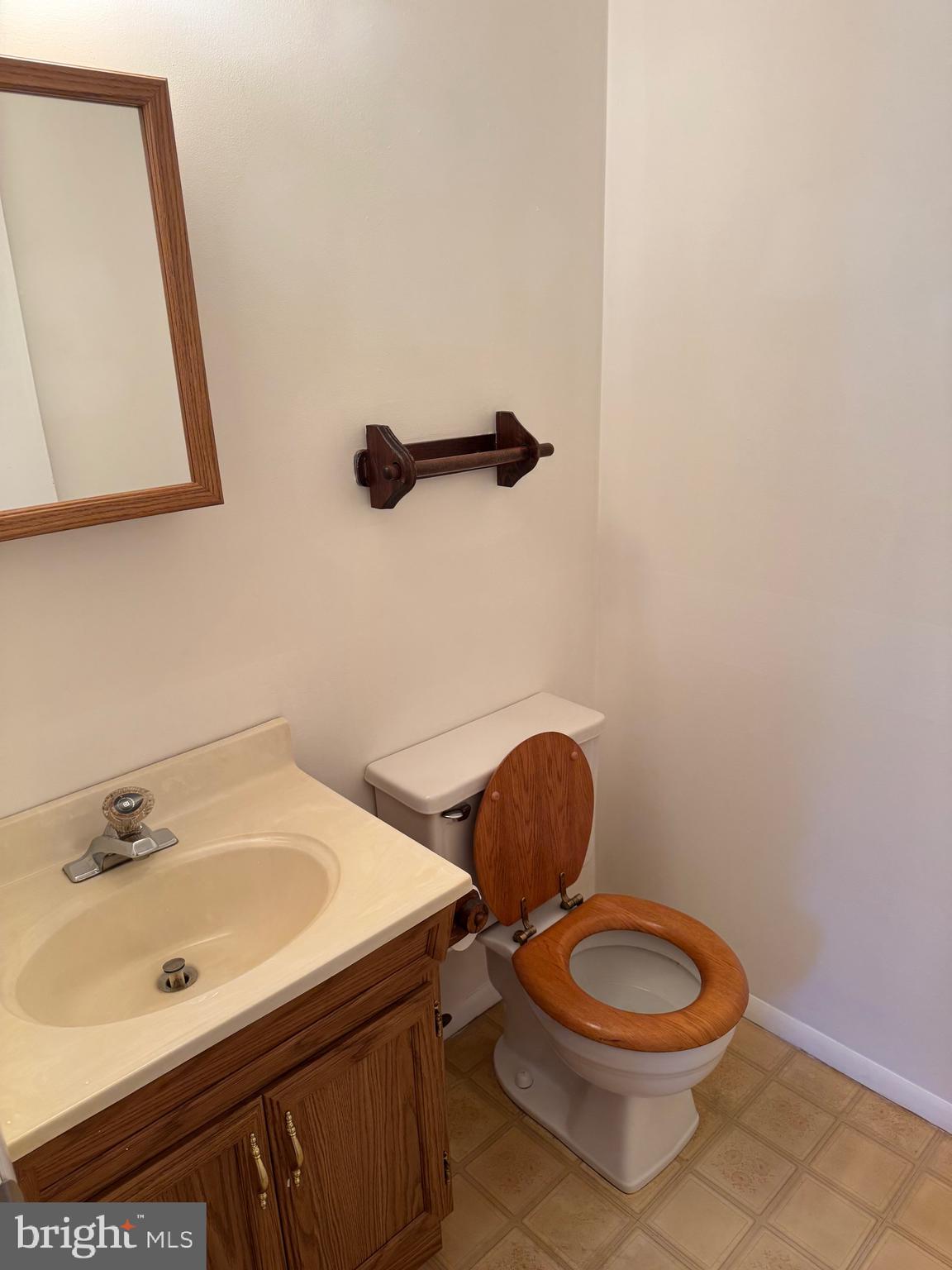 540 Fuselage Avenue Baltimore, MD 21221 - Photo 14 of 17 Basement Half Bath