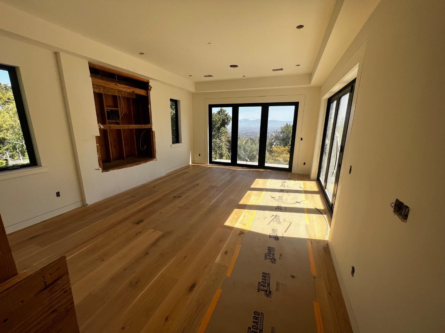 19042 Overlook Road Los Gatos, CA 95030 - Photo 15 of 26 Gallery Image 15