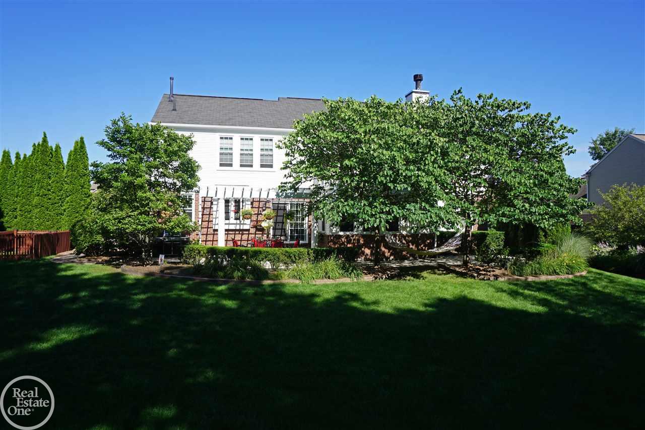 1977 Watson Circle Rochester, MI 48306 - Photo 52 of 60