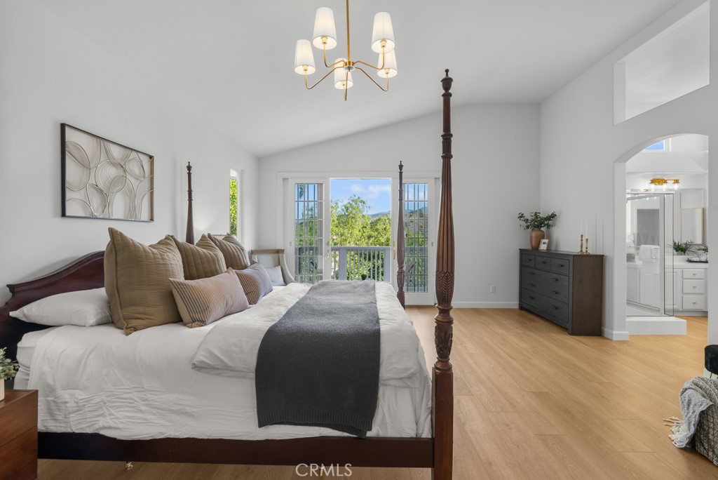 25930 Franklin Lane Stevenson Ranch, CA 91381 - Photo 19 of 47 a large bedroom with bed and window