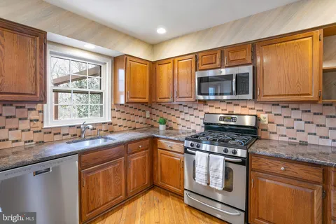 $605,000 | 7205 Gentian Court, Springfield, VA 22152